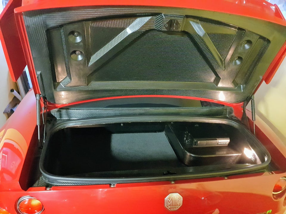 MG SV-R 5,0 V8 Coupé aut. 2d