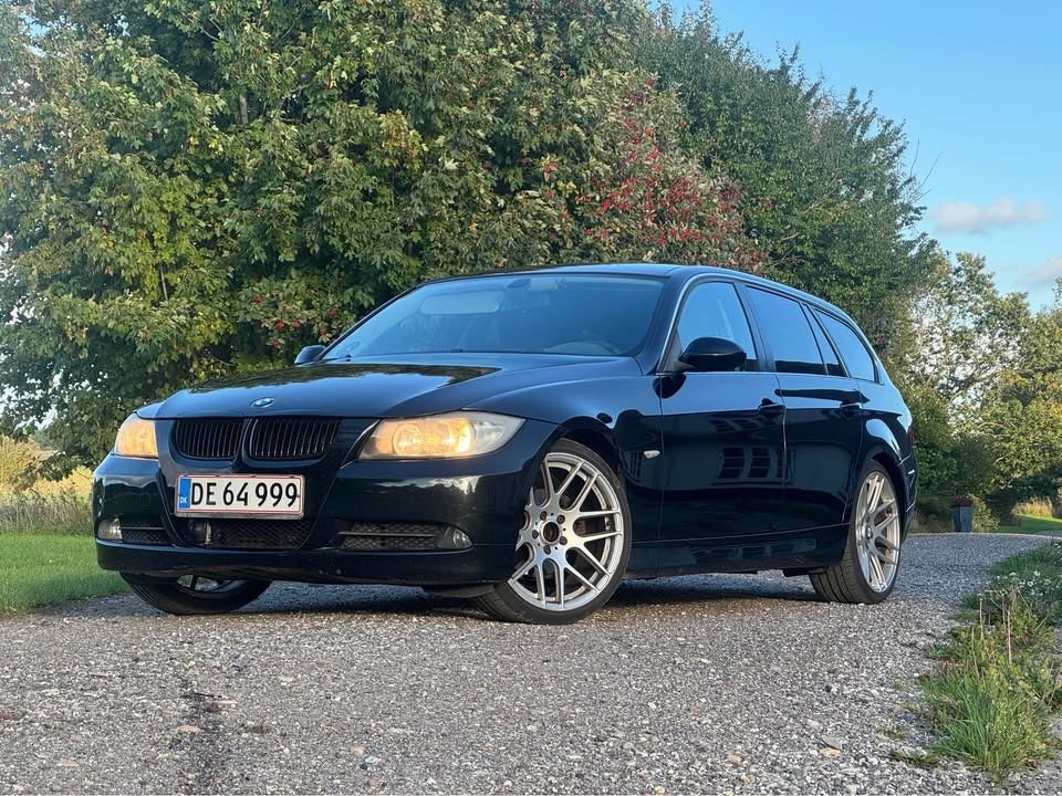 BMW 325i 2,5 Touring aut. 5d