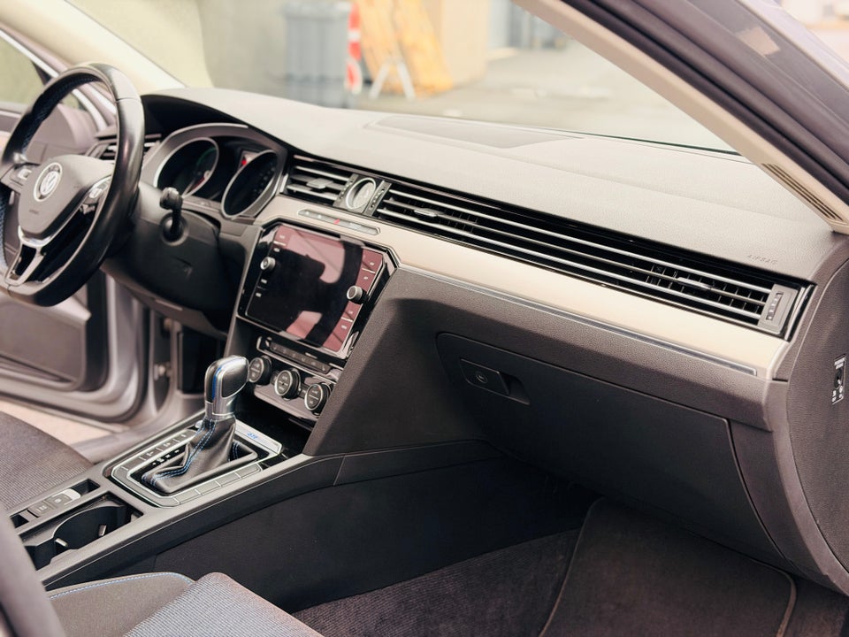 VW Passat 1,4 GTE Variant DSG 5d