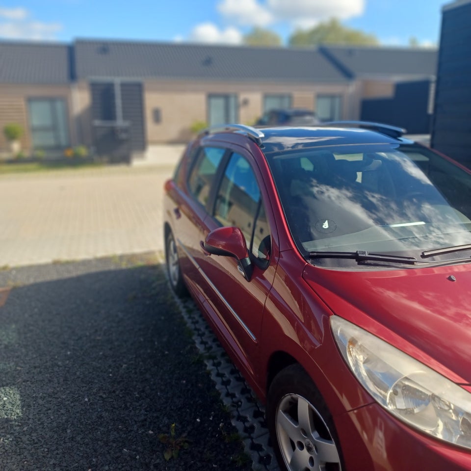 Peugeot 207 1,6 HDi 110 Premium 5d