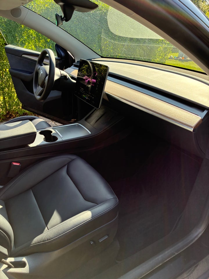 Tesla Model Y RWD 5d