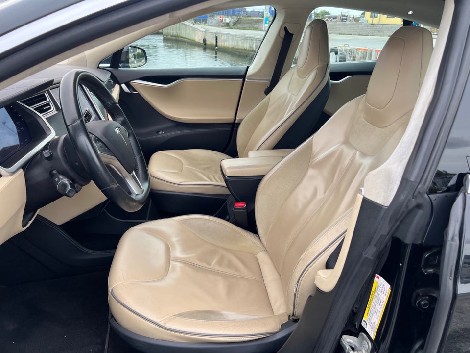 Tesla Model S P85+ 5d