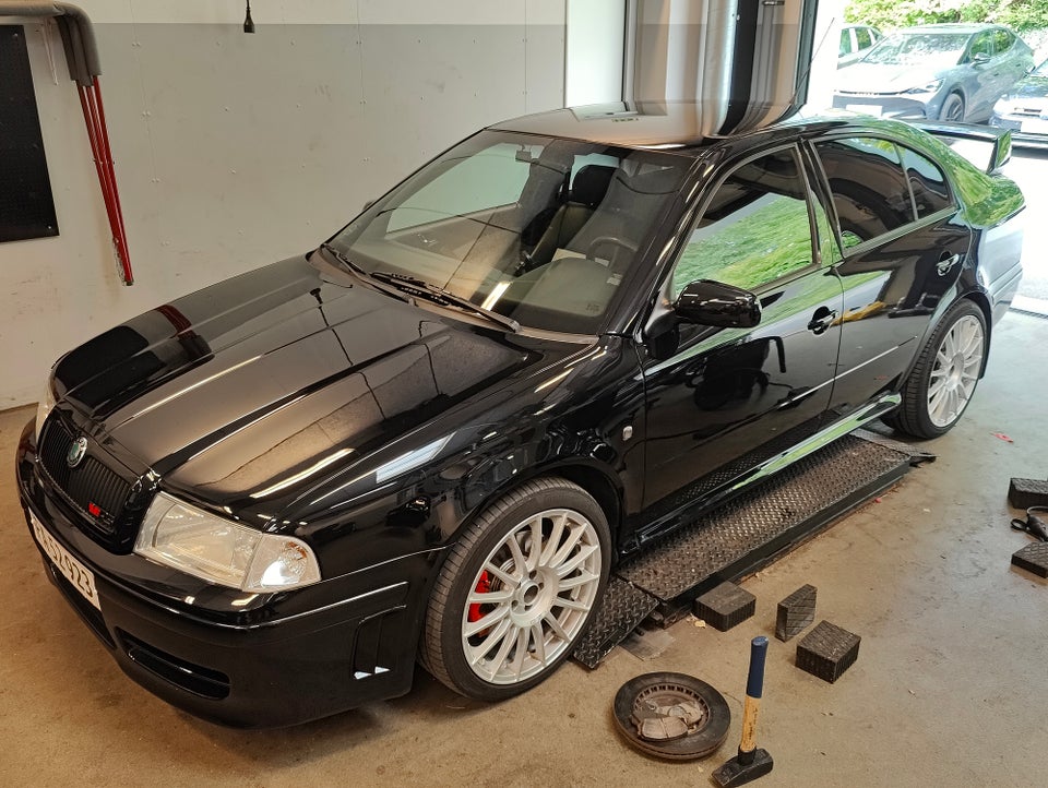 Skoda Octavia 1,8 T RS 5d