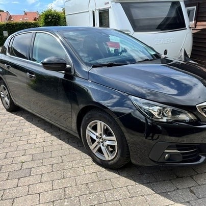 Peugeot 308 1,5 BlueHDi 130 Infinity 5d
