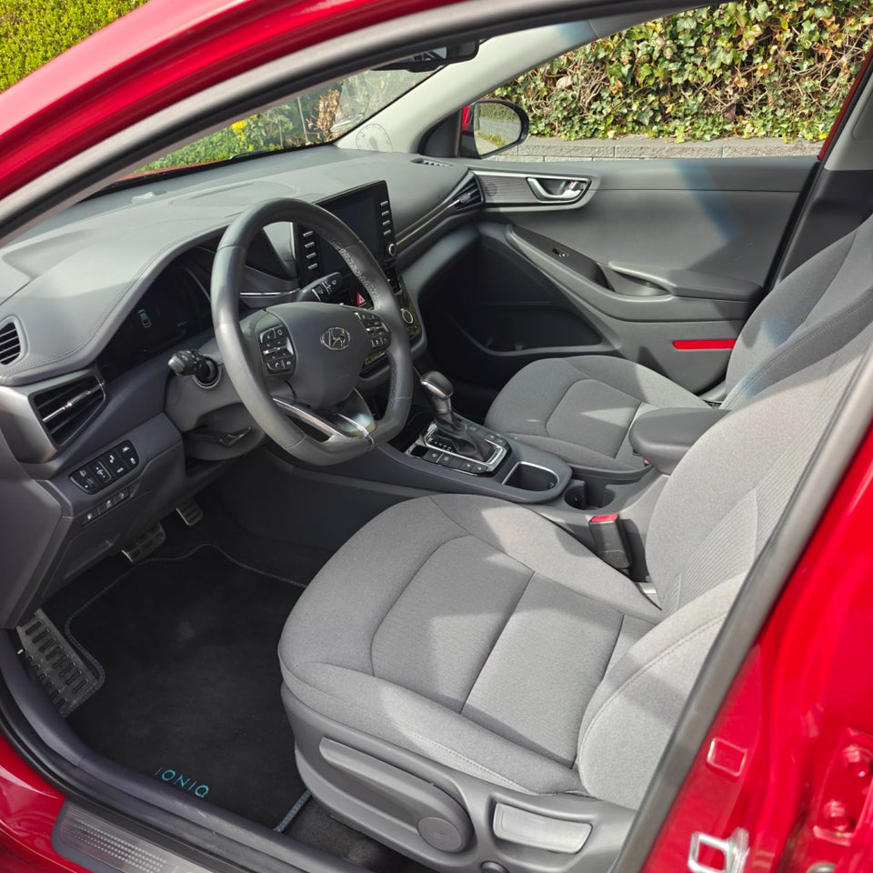 Hyundai Ioniq 1,6 PHEV Premium DCT 5d
