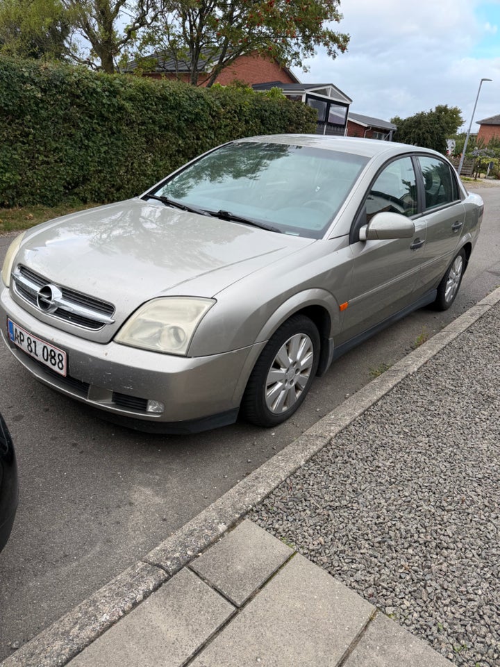 Opel Vectra 1,8 16V Elegance 4d