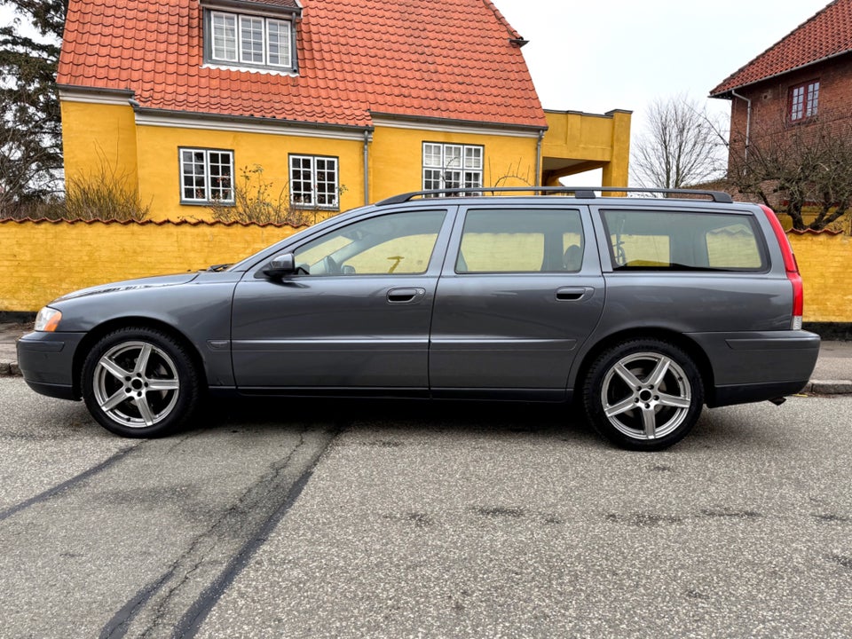 Volvo V70 2,4 170 5d