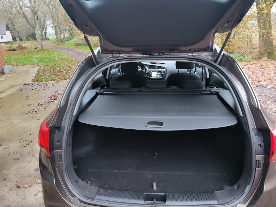 Kia Ceed 1,6 CRDi 136 Attraction SW 5d