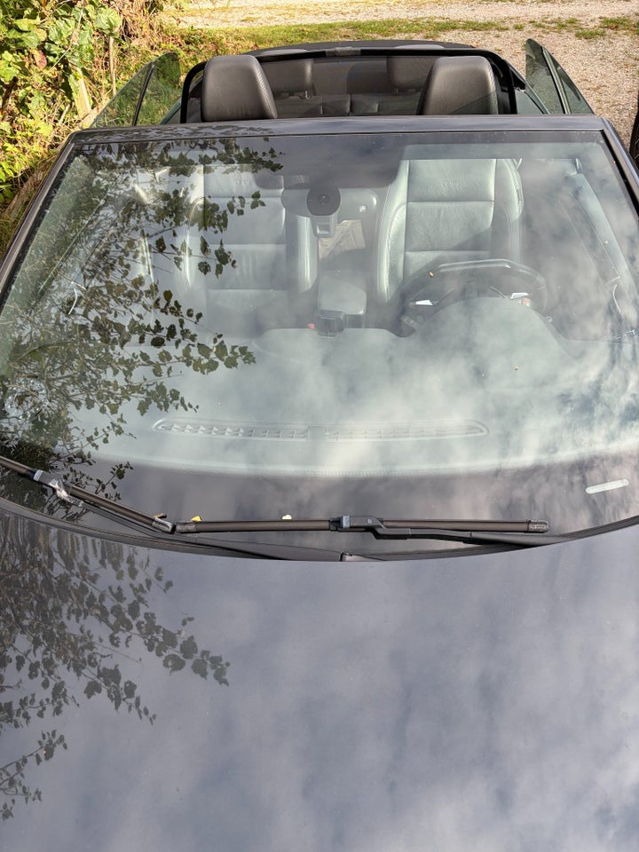 VW Golf VI 2,0 GTi Cabriolet DSG 2d