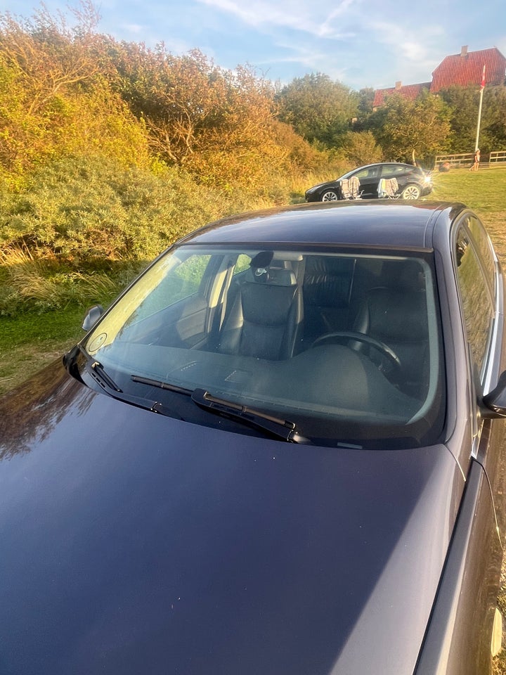 BMW 325i 2,5  4d
