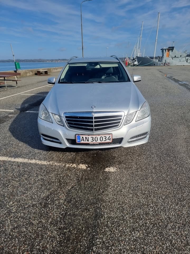 Mercedes E220 2,2 CDi Avantgarde stc. aut. 5d