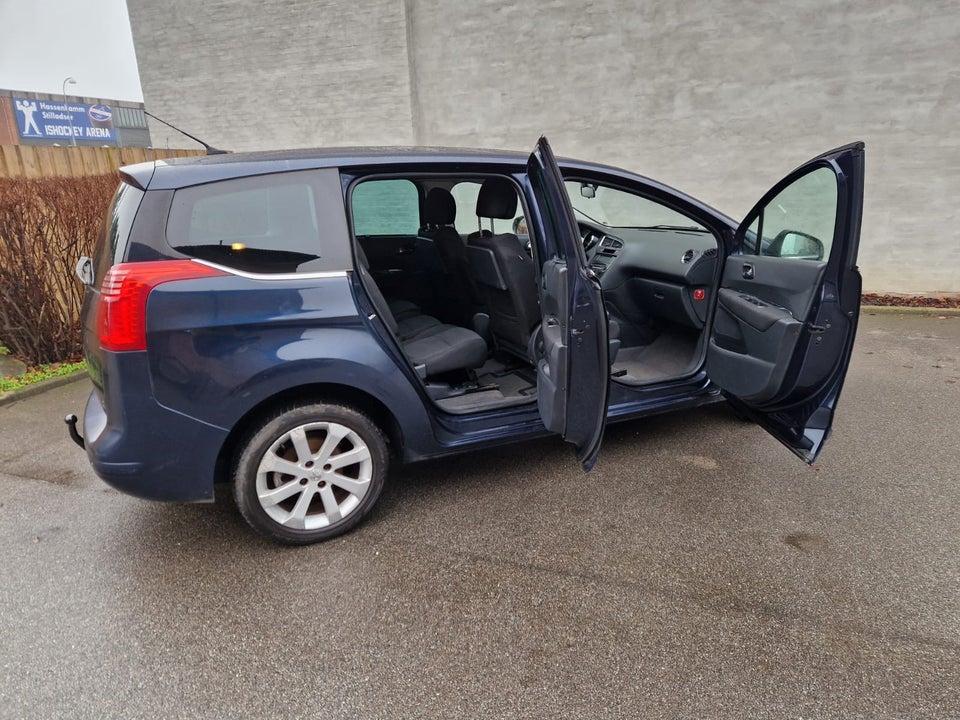 Peugeot 5008 1,6 HDi 112 Premium ESG 5d