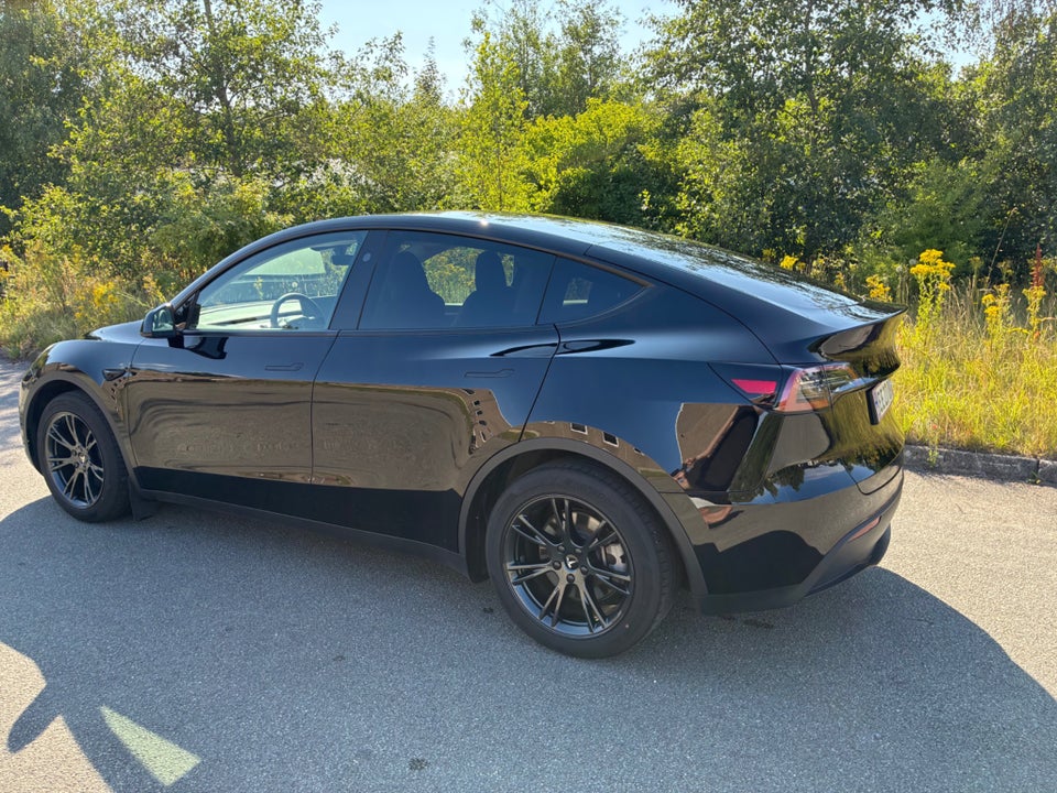 Tesla Model Y RWD 5d