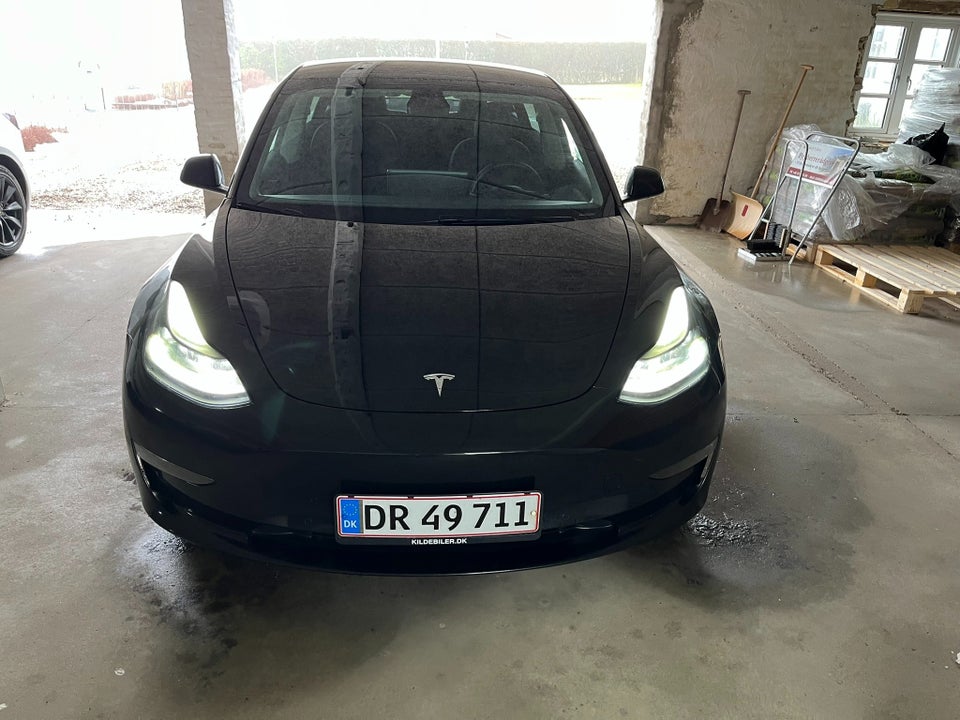 Tesla Model 3 Long Range AWD 4d