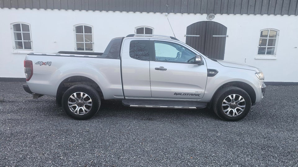 Ford Ranger 3,2 TDCi Rap Cab Wildtrak 4x4 2d