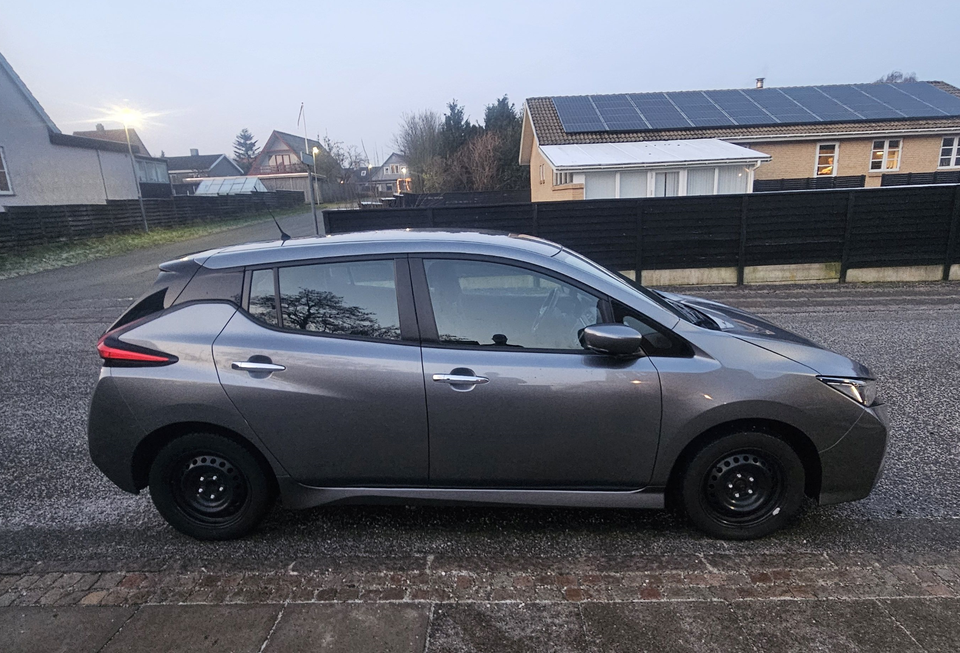 Nissan Leaf 39 Acenta 5d