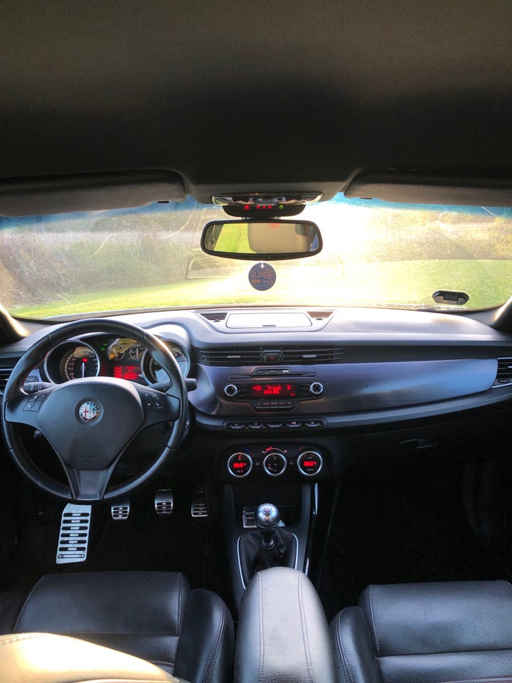 Alfa Romeo Giulietta 1,75 TBi Quadrifoglio Verde 5d