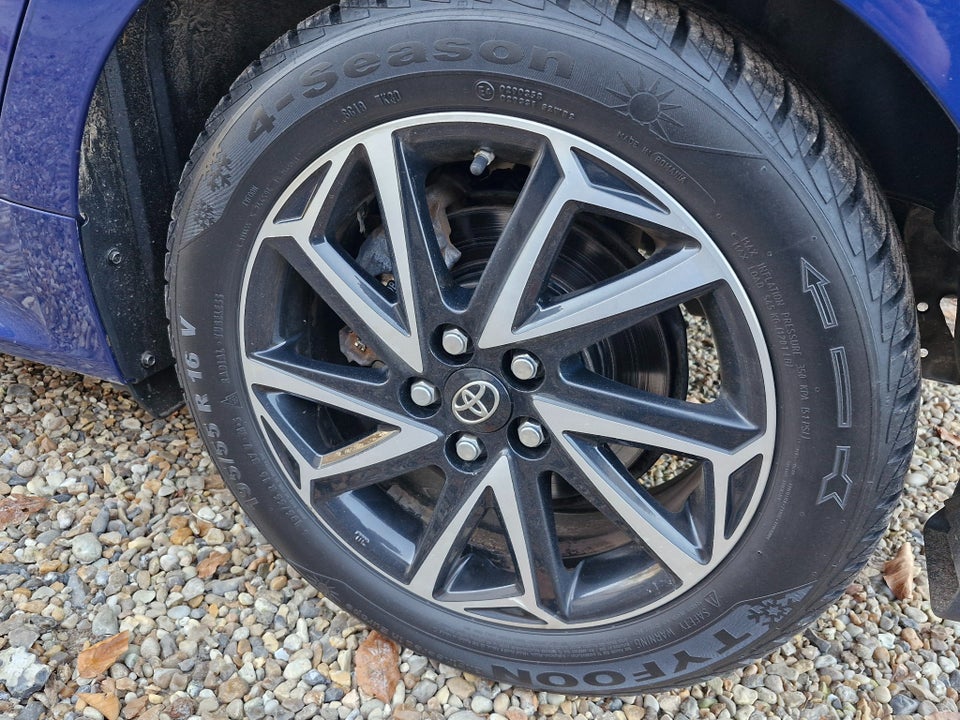 Toyota Yaris 1,5 Hybrid H3 Smart Design e-CVT 5d