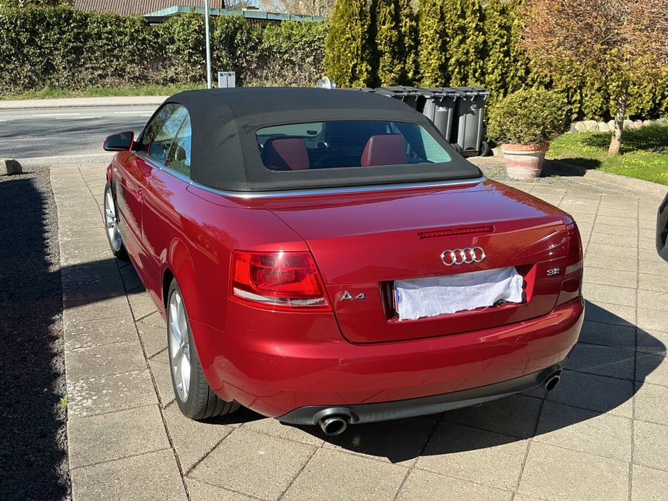 Audi A4 3,2 FSi Cabriolet Multitr. 2d