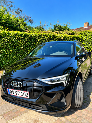 Audi e-tron 55 S-line quattro 5d
