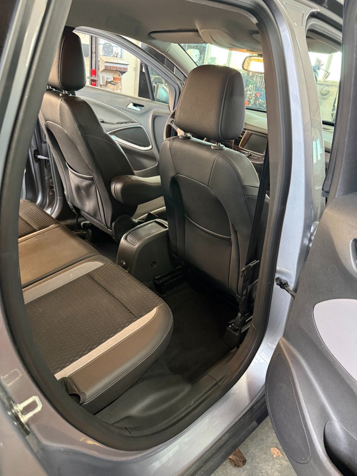 Opel Crossland X 1,2 T 110 Impress 5d