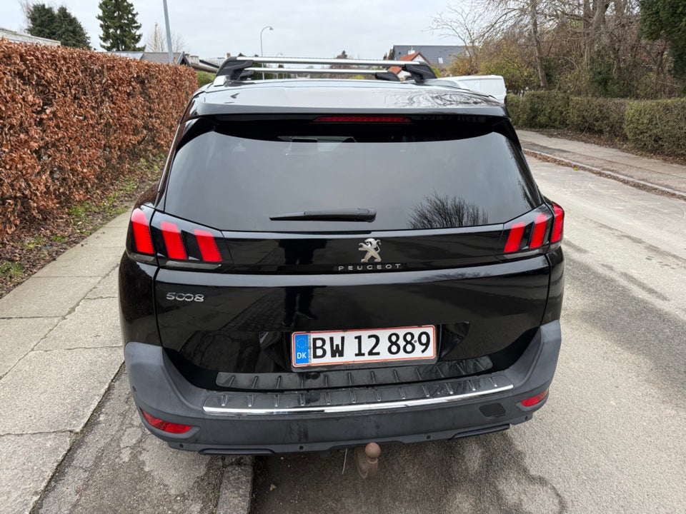 Peugeot 5008 1,2 e-THP 130 Allure EAT6 7prs 5d