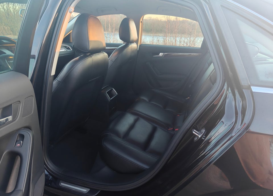 Audi A4 3,2 FSi quattro 4d