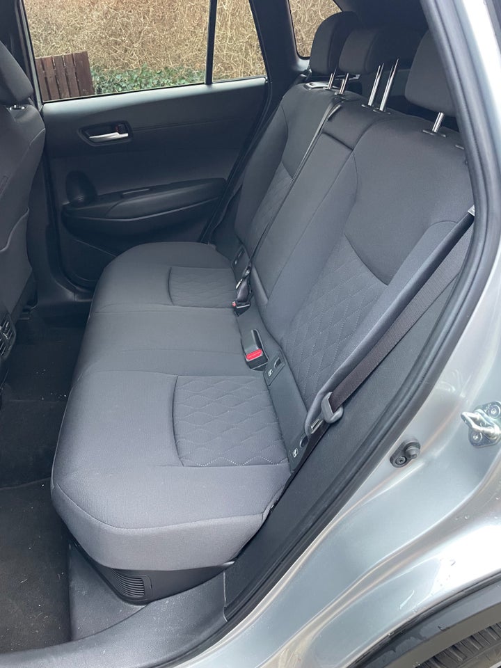 Toyota Corolla Cross 2,0 Hybrid Style Comfort CVT 5d