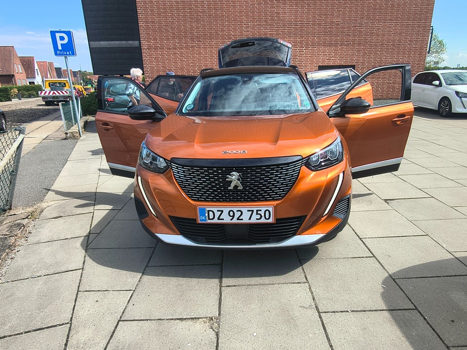 Peugeot 2008 1,5 BlueHDi 100 Active 5d