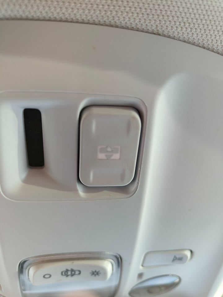 Peugeot 308 1,5 BlueHDi 130 Allure Sky 5d