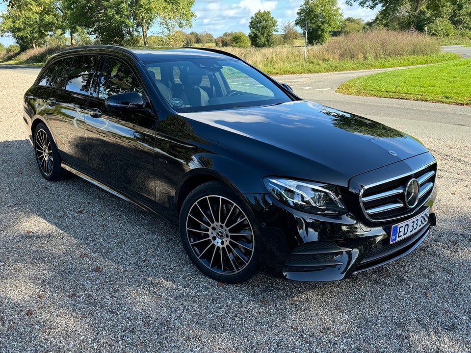 Mercedes E300 de 2,0 AMG Line stc. aut. 5d