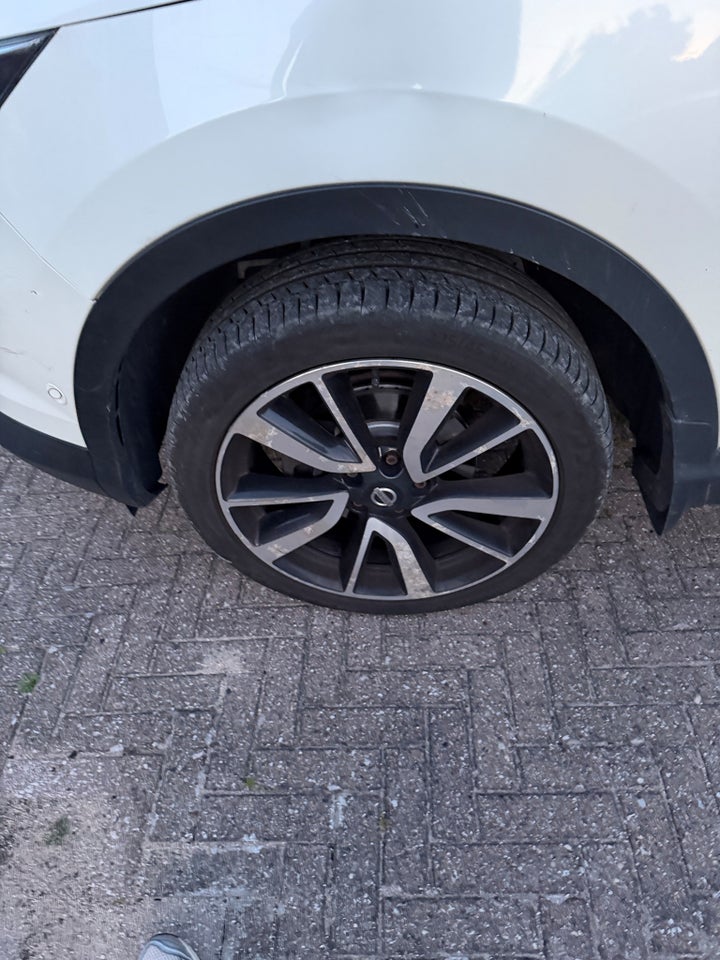 Nissan Qashqai 1,6 dCi 130 Tekna+ 5d
