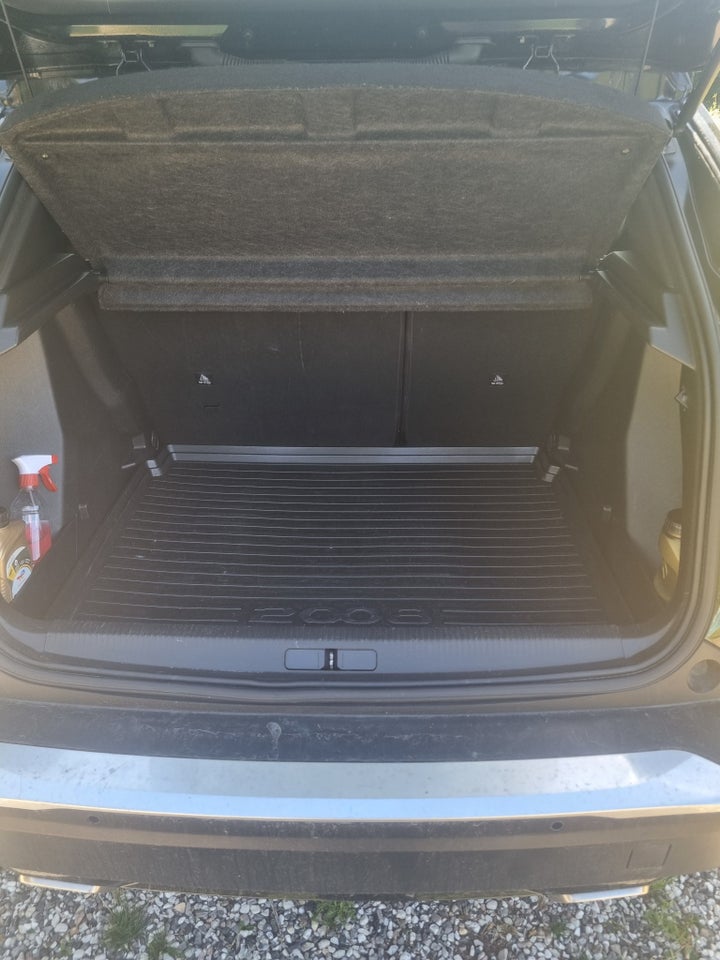 Peugeot 2008 1,2 PureTech 130 Platin Sport EAT8 5d