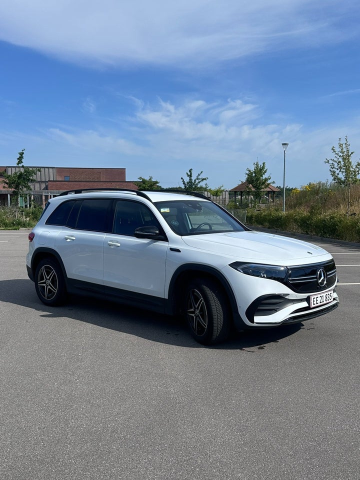 Mercedes EQB250 AMG Line 5d