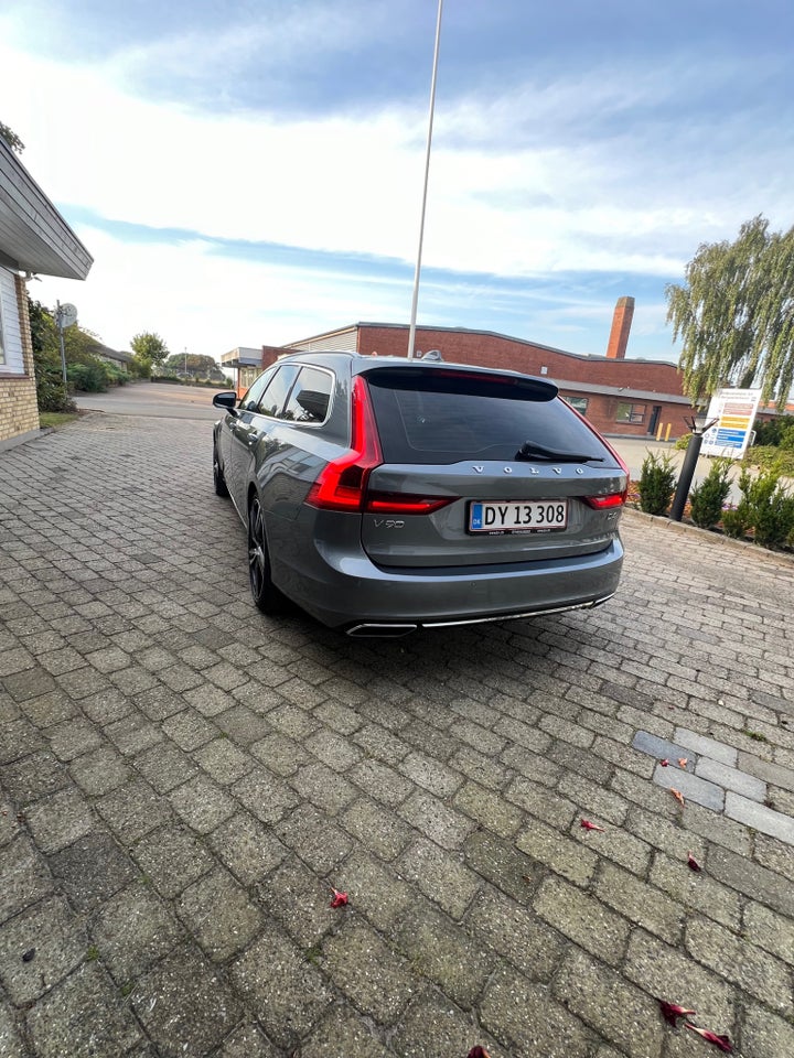 Volvo V90 2,0 D4 190 Momentum aut. AWD 5d