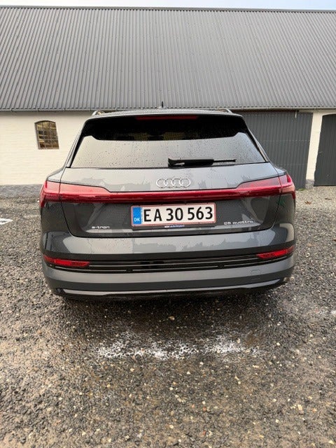 Audi e-tron 55 quattro 5d