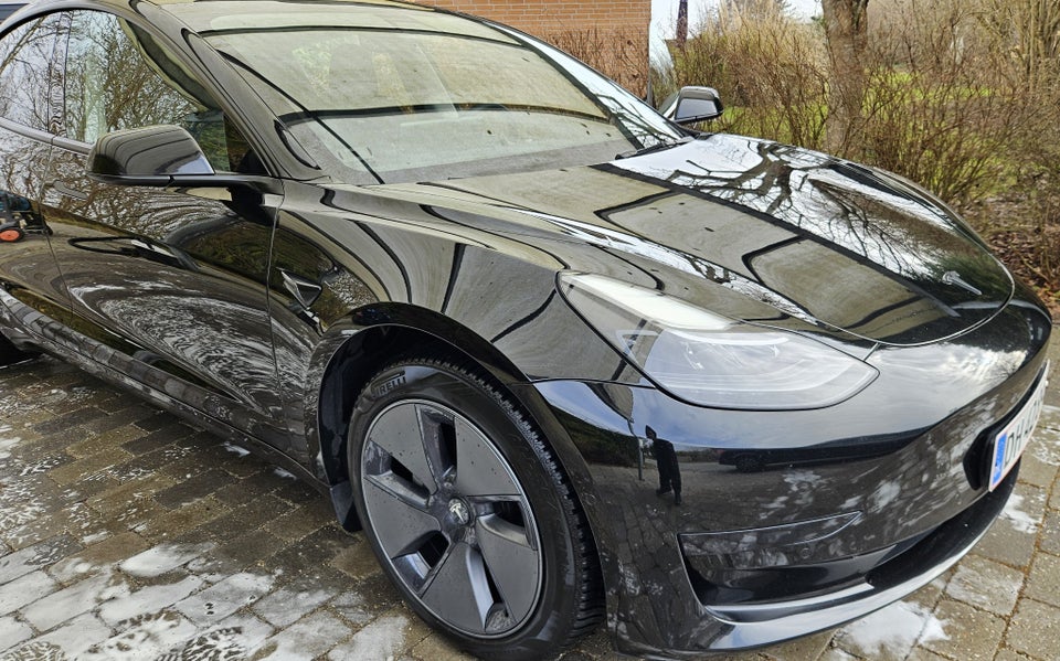 Tesla Model 3 Standard Range+ RWD 4d
