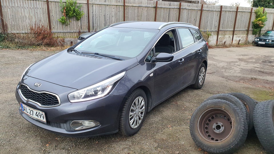 Kia Ceed 1,6 CRDi 128 World Cup SW 5d