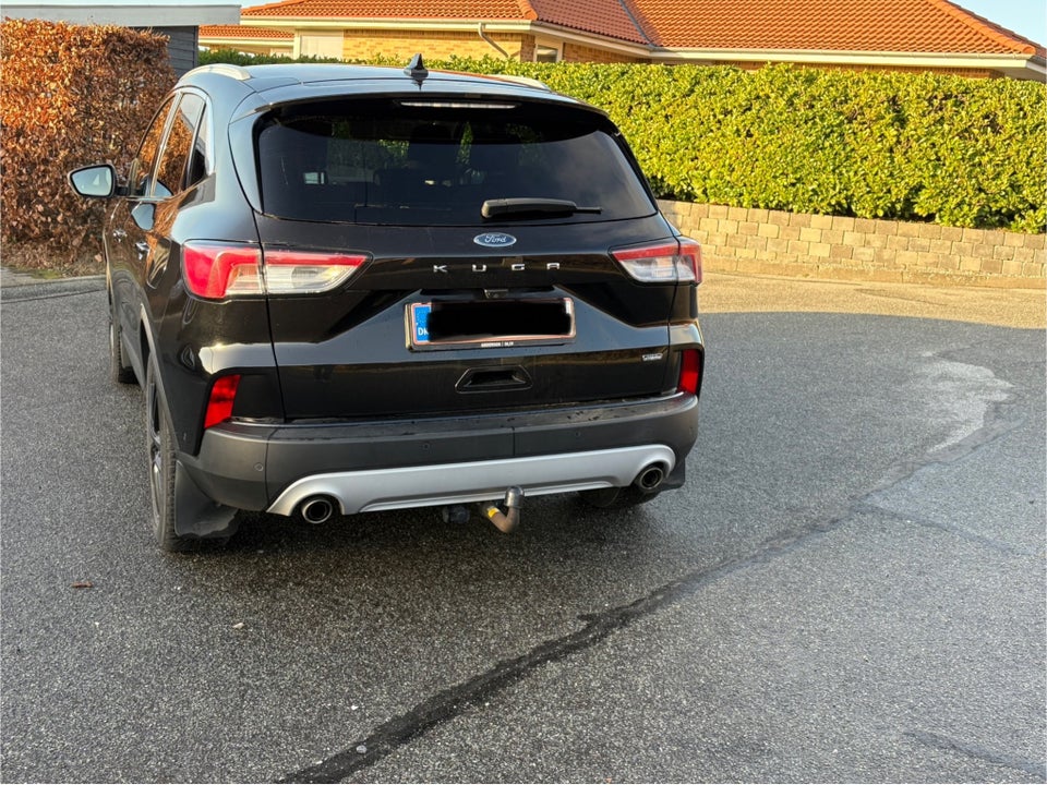Ford Kuga 2,5 PHEV Titanium CVT 5d