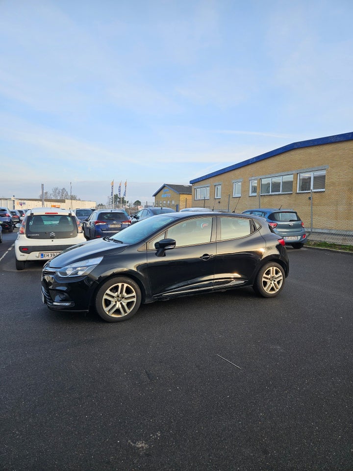 Renault Clio IV 1,5 dCi 90 Zen 5d