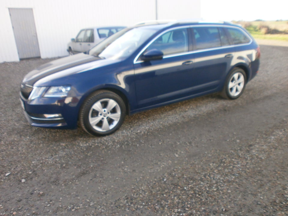 Skoda Octavia 1,6 TDi 115 Ambition Combi DSG 5d