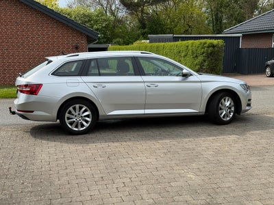 Skoda Superb 2,0 TDi 150 Style Combi DSG 5d