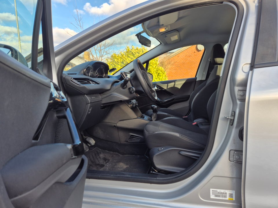 Peugeot 208 1,6 BlueHDi 100 Allure 5d