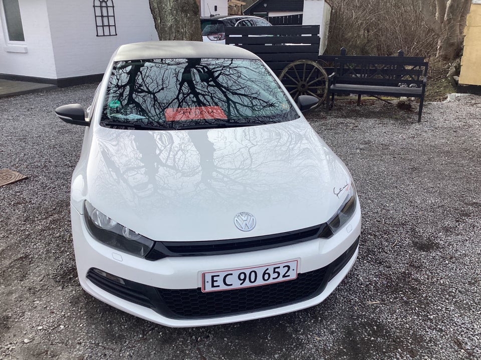 VW Scirocco 2,0 TDi 140 Sport DSG 3d