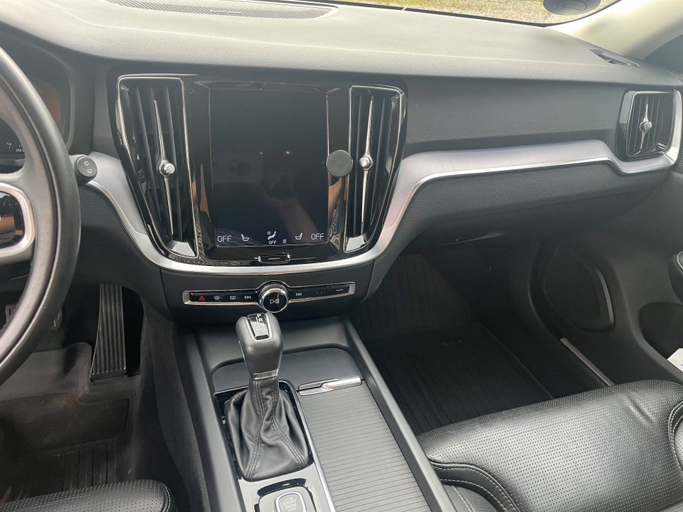 Volvo V60 CC 2,0 D4 190 aut. AWD 5d