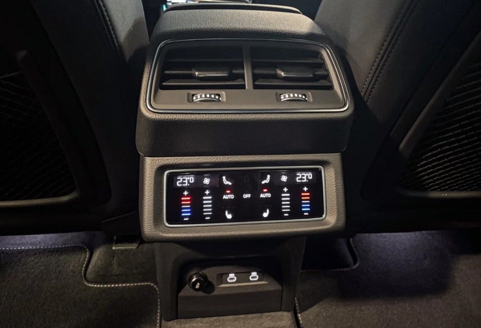 Audi Q8 e-tron 50 S-line Sportback quattro 5d