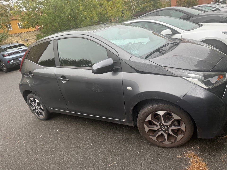 Toyota Aygo 1,0 VVT-i x-press x-shift 5d
