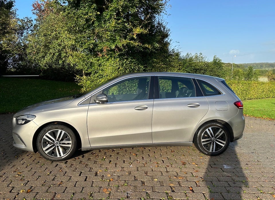 Mercedes B200 1,3 Progressive aut. 5d