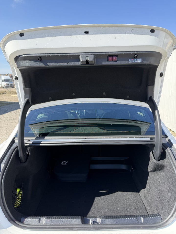 Mercedes EQE300 Electric Art 4d