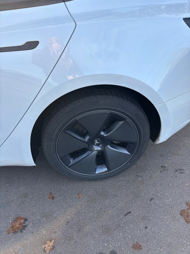 Tesla Model 3 Long Range AWD 4d